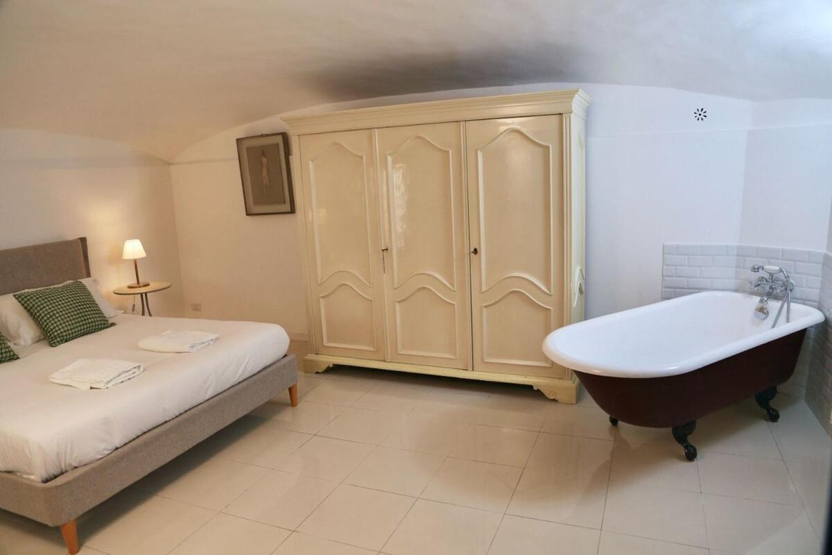 Apartment Spacious & Quiet Miracle In Trastevere *