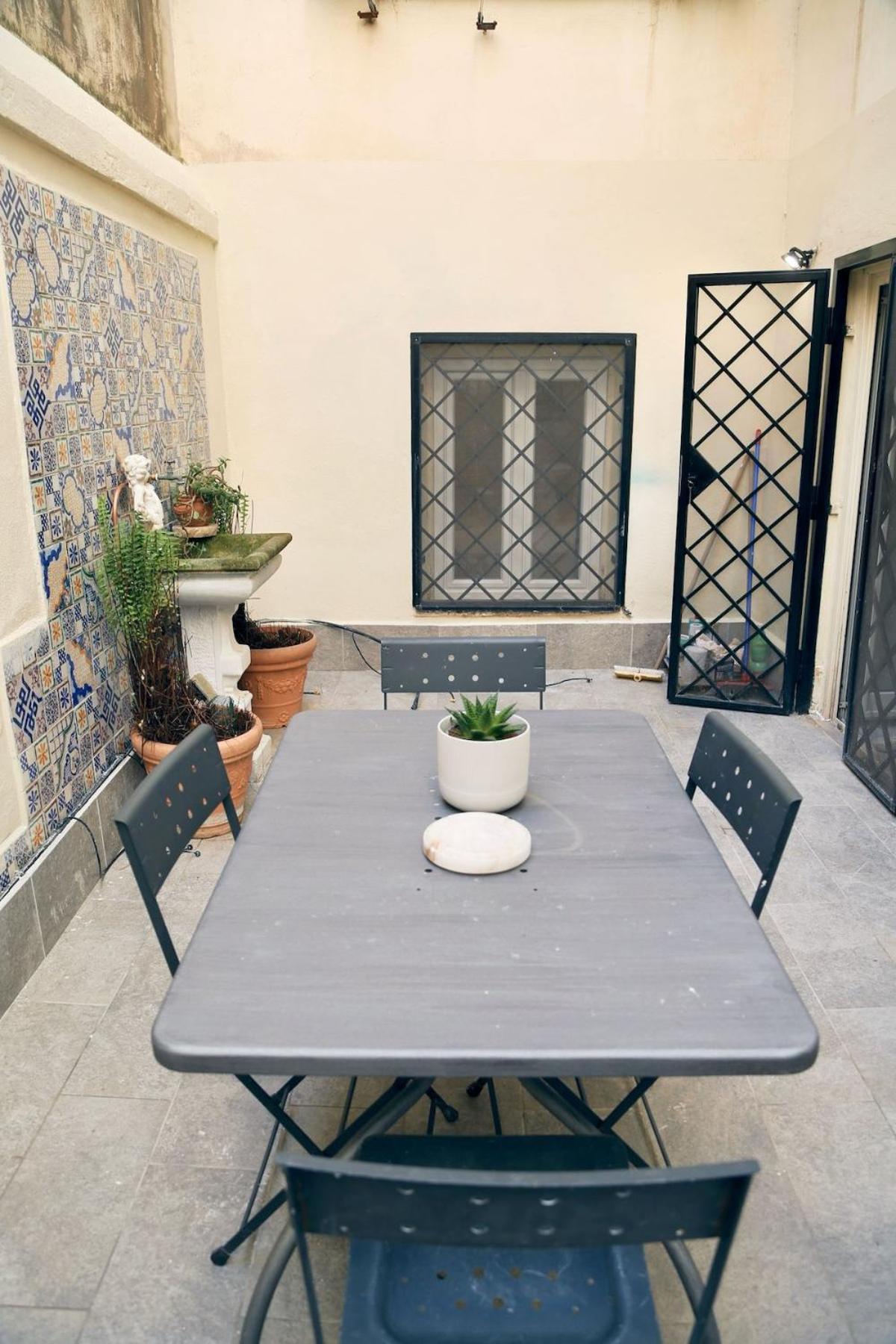 Spacious & Quiet Miracle In Trastevere Rom